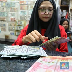 Lesu di Kurs Tengah BI, Rupiah Jaya di Pasar Spot