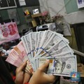 Dolar AS Berpotensi Tembus Level Rp 14.750?