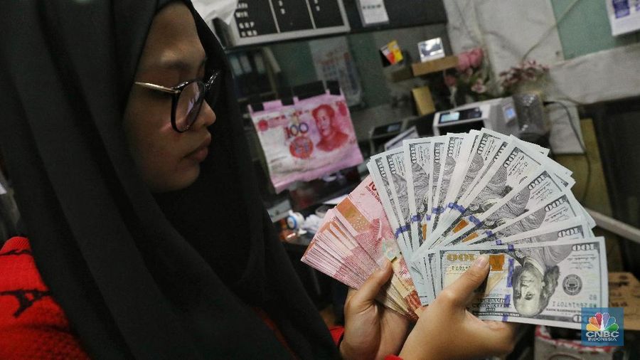 Data Perdagangan Tak Membantu, Rupiah Lesu Gegara Isu Resesi
