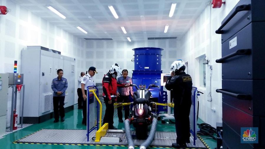 Balai ini dilengkapi oleh fasilitas Uji Emisi Sepeda Motor (R40) dan fasilitas Uji Emisi Mobil Penumpang (R83).