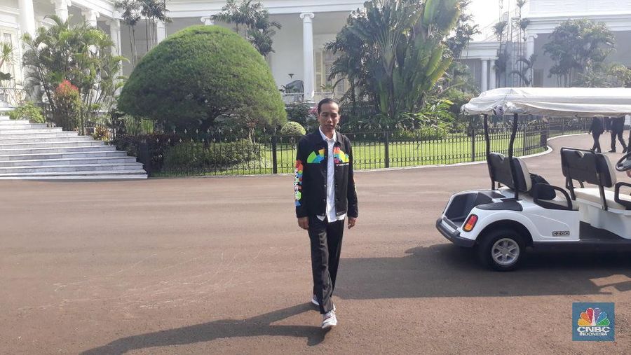 Presiden Joko Widodo meminta masyarakat mendukung kesuksesan Asian Games 2018 dan atlet Indonesia yang bertanding di ajang itu.