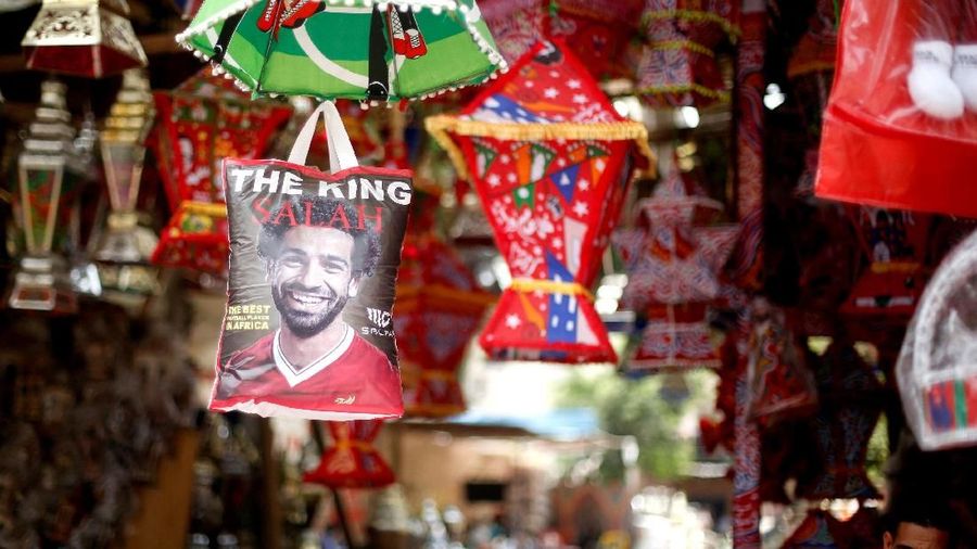 Pemain asal Mesir ini kian melonjak popularitasnya seiring dengan penampilan yang memukau di klub liga Inggris Liverpool.