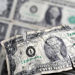 Dedolarisasi Makin Jadi! Negara Baru Buang Dolar-'Uang' BRICS