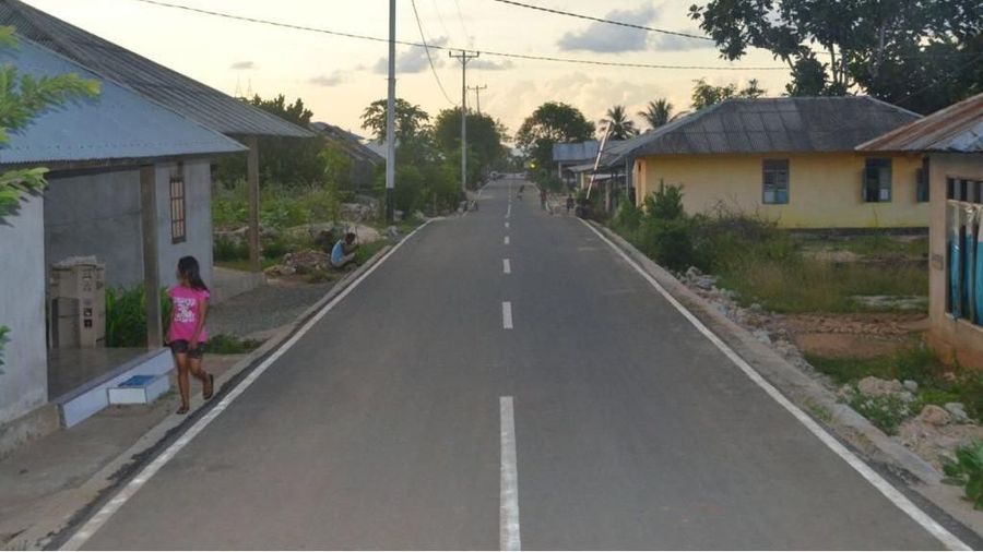 Ketersediaan infrastruktur jalan akan mengembangkan potensi ekonomi dan pariwisata