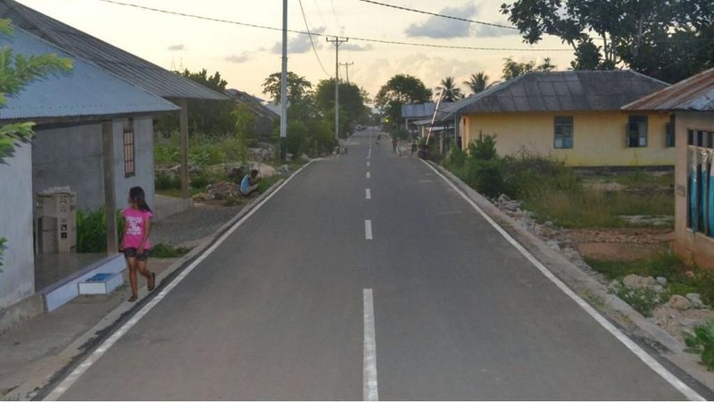 Ketersediaan infrastruktur jalan akan mengembangkan potensi ekonomi dan pariwisata