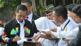 Membedah Jaket Asian Games yang Dipakai Jokowi