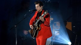 Album Baru Harry Styles Rajai Pekan Debut Penjualan