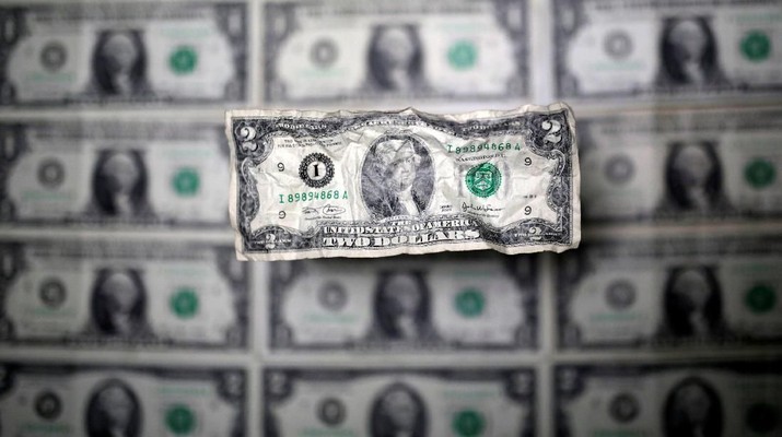 dollar U.S. dollar and Euro banknotes are seen in this picture illustration taken May 3, 2018. REUTERS/Dado Ruvic/Illustration