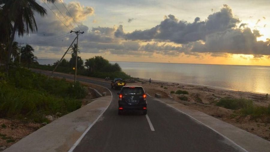 Ketersediaan infrastruktur jalan akan mengembangkan potensi ekonomi dan pariwisata