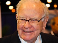 Rahasia Warren Buffett Tetap Jadi Orang Terkaya hingga Usia 94 Tahun