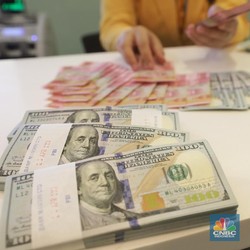 Rupiah Ambruk di Tengah Demo Darurat, Menteri Jokowi Buka Suara