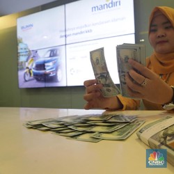 Rupiah Melemah, Bank Lebih Hati-Hati Salurkan Kredit