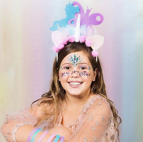 Keren, Anak 10 Tahun Sukses Jualan Glitter Hingga ke Mancanegara Keren, Anak 10 Tahun Sukses Jualan Glitter Hingga ke Mancanegara