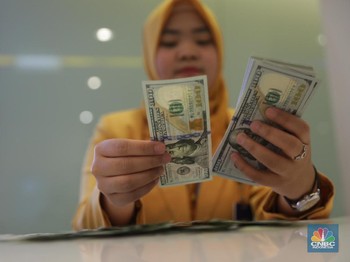 Pukul 14.00 WIB: Dolar AS Masih Bertahan di Level Rp 14.000
