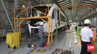 Menengok Pabrik LRT Pertama di Indonesia