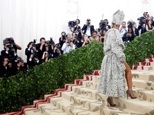 Rihanna Debut Jadi Orang Terkaya Dunia, Ini Deretan Bisnisnya