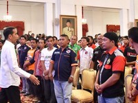 Sopir Truk Sebut Pungli Sampai Rp 2 Juta, Jokowi: Kok Gede?