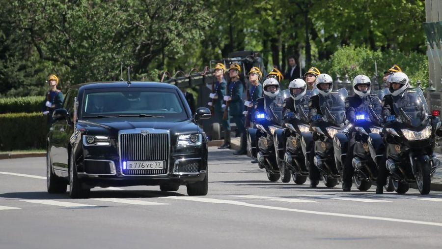 Mobil ini akan bersaing melawan merek seperti Mercedes-Maybach, Bentley, atau Rolls-Royce.