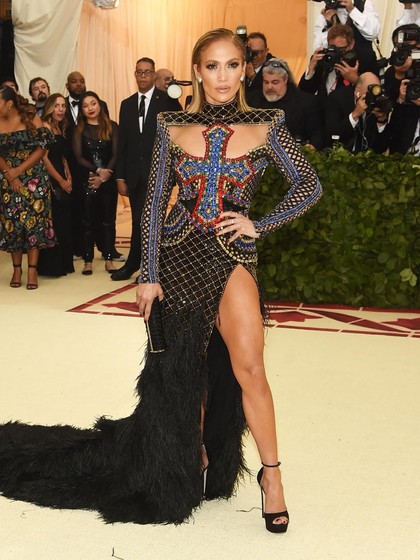 Kritikan untuk Met Gala 2018 yang Dianggap Menghina Katolik Kritikan untuk Met Gala 2018 yang Dianggap Menghina Katolik