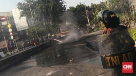 VIDEO: Kericuhan Warnai Pengosongan Rumah Dinas TNI