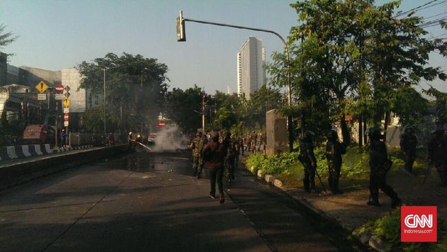Pengosongan Rumah Dinas TNI di Tanah Kusir Ricuh