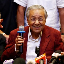 Breaking News! Mahathir Mundur dari Jabatan PM Malaysia