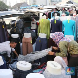 Sehari Dagang di Pasar Tasik, Belasan Juta Bisa Dikantongi