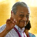 Mahathir: Partai Najib Razak UMNO Akan tumbang
