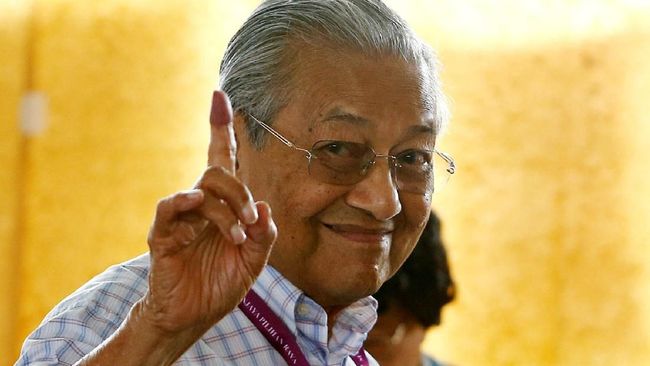 Mahathir Partai Najib Razak Umno Akan Tumbang