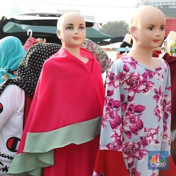 BPS Ingatkan Mukena & Sarung Bisa Picu Lonjakan Inflasi Lebaran