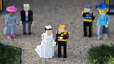 Tak hanya kedua mempelai, di sana juga ada Ratu Elizabeth II, Pangeran Charles serta Pangeran William dan istrinya Kate Middleton. Demikian pula anak-anak mereka. (REUTERS/Peter Nicholls)