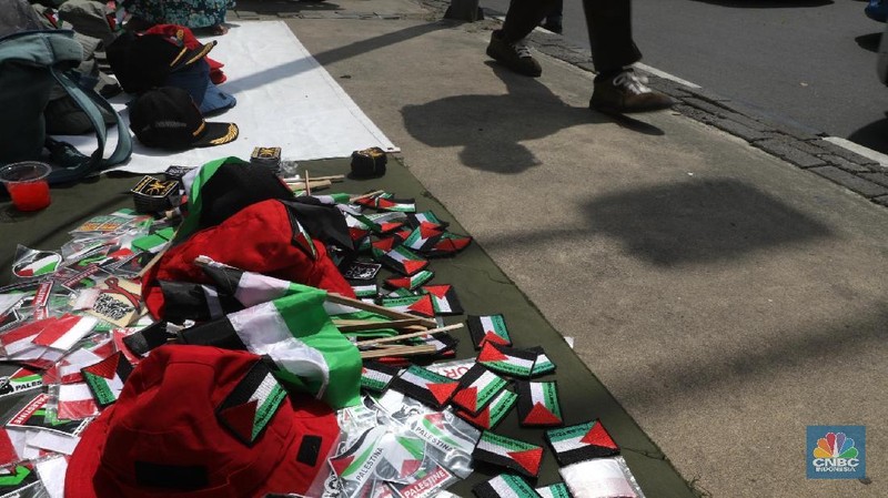 Pedagang atribut Palestina meraup keuntung dari aksi demonstrasi 11 Mei 2018.