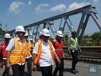 Perbaikan Jembatan Cincin Lama yang Ambruk Sudah Capai 50%