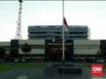 Polda Jatim Kibarkan Bendera Setengah Tiang