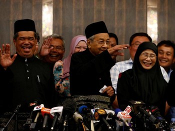 Hemat Anggaran, Menteri Malaysia Setuju Potong 10% Gaji