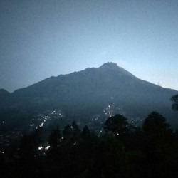 Mudik Pekan Ini? Pastikan Pantau 69 Status Gunung Merapi Ini