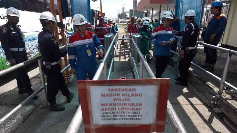 Teknis pengamanan dilakukan seperti pemeriksaan barang bawaan terhadap pekerja yang akan masuk kerja.