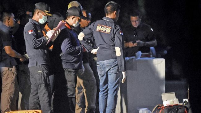 Densus 88 Tangkap Dua Terduga Teroris di Sidoarjo