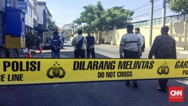 Gula Pasir untuk Ibunda dari Pelaku Bom Mapolresta Surabaya