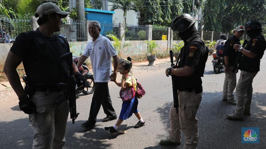 12 negara terbitkan travel advice menyusul ledakan bom di Surabaya.