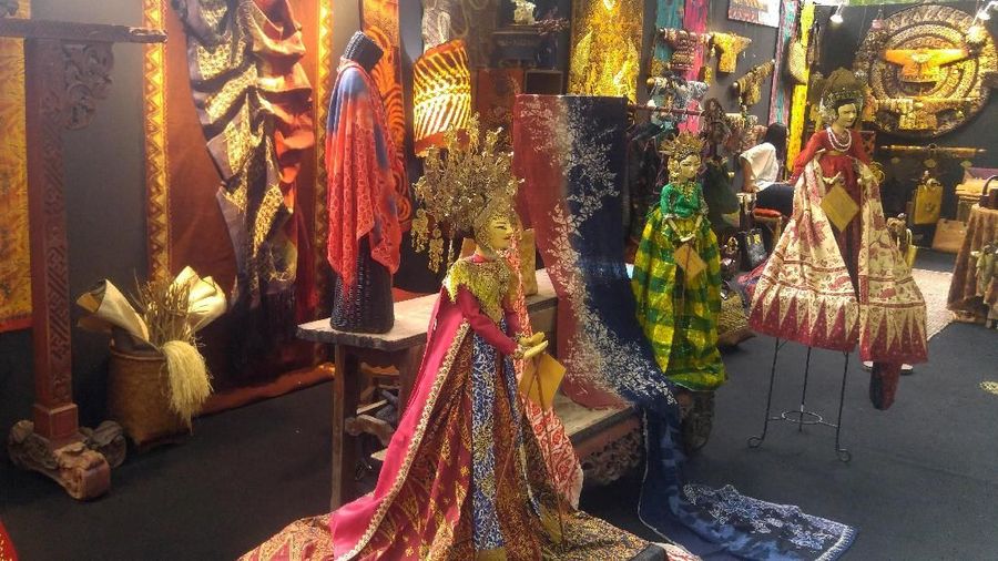 Batik diakui dunia sebagai produk unggulan asal Indonesia. Eksistensi kain khas nusantara ini pun belakangan digemari sampai benua Afrika.