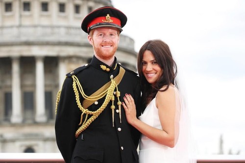 Pasangan Ini Menang Kontes Mirip Meghan Markle dan Pangeran Harry Pasangan Ini Menang Kontes Mirip Meghan Markle dan Pangeran Harry