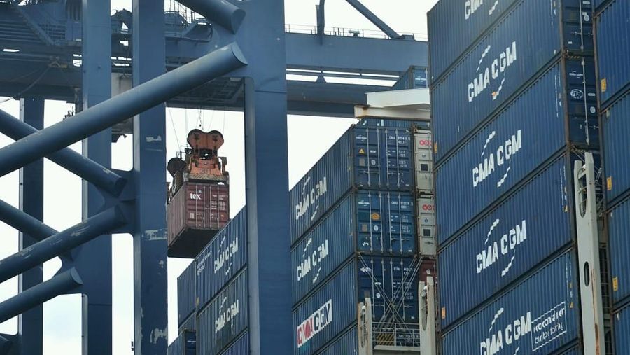 Intensitas perang dagang AS-China yang kembali meningkat akan berdampak pada perekonomian dan penciptaaan lapangan pekerjaan