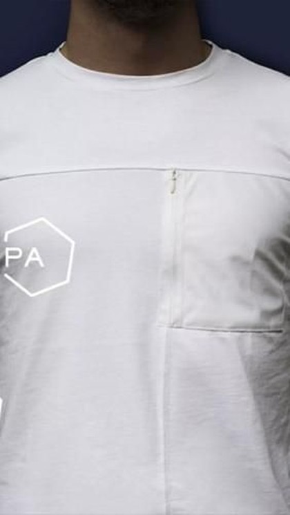 Bukan Sembarang Baju, Kaus Putih Ini Diklaim Bisa Bersihkan Udara Bukan Sembarang Baju, Kaus Putih Ini Diklaim Bisa Bersihkan Udara