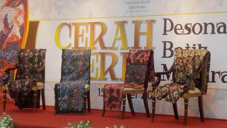 Indonesia harus menjelaskan ke dunia internasional mengapa kain batik bisa dinilai mahal.