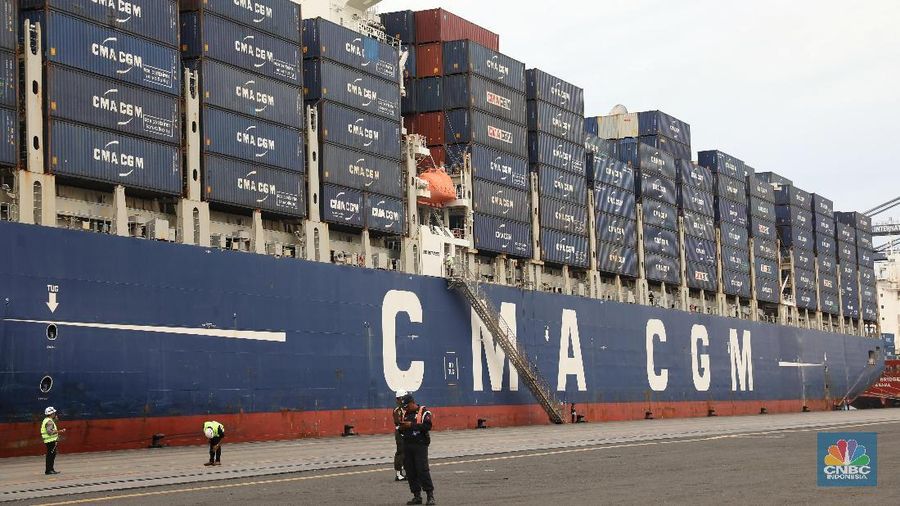 Neraca perdagangan Indonesia pada Mei diperkirakan kembali mengalami defisit.