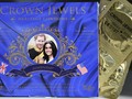 Dari Mug sampai Kondom, Suvenir Royal Wedding Diserbu Pembeli