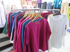 Pengusaha Ungkap China Kuasai Pasar RI dengan Jual Pakaian Murah