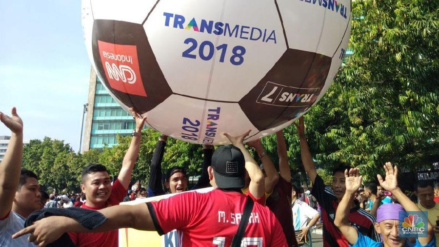 Jelang pagelaran sepakbola terbesar Piala Dunia 2018, Demam Piala Dunia 2018 menyebar dan menular ke pelosok Indonesia.