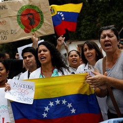 Inflasi Parah, Venezuela Pangkas 6 Angka Nol di Mata Uangnya